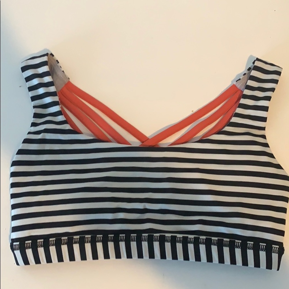 Lululemon sports bra